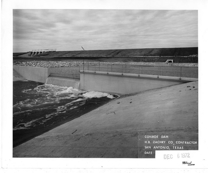 Lake Conroe Dam and Weir Pond Construction in 1972 (credit: San Jacinto River Authority)